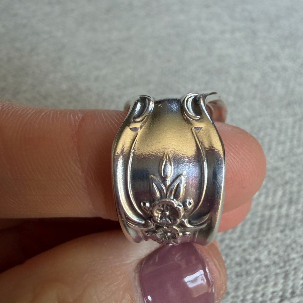 Magnolia Spoon Ring - Picture 11 of 14